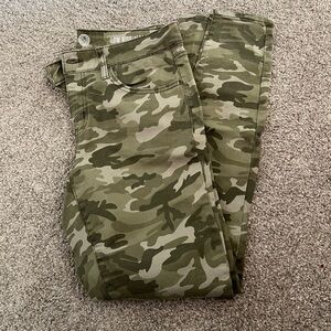 Camouflage Low Rise Jeggings